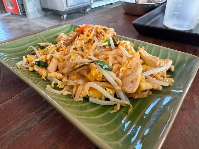 Ao Nang: Hands-on Learn to Cook 3 Popular Thai's street food - Salad Course: Papaya or Cucumber (Fresh, Sour, and Addictive)