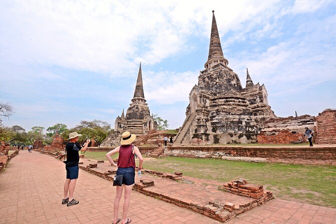 Ayutthaya Sunset Tour: UNESCO Temples & Peaceful River Cruise - Wat Lat Chado, Wat Kasattrathirat, St. Joseph’s Church, Wat Phanan Choeng: Quick Looks from the Water