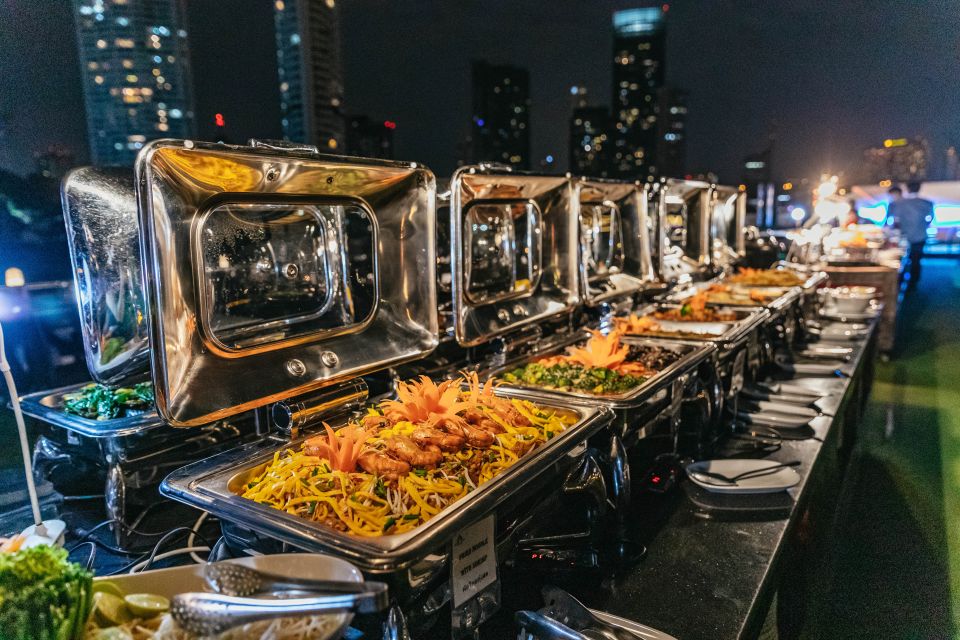 Bangkok: Alangka Luxury Buffet Dinner Cruise With Live Music - Dinner Buffet Reality Check: Thai Classics, Seafood, and Western Comfort Food