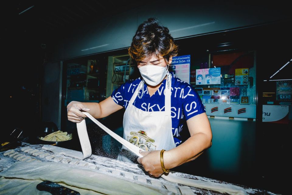 Bangkok: Backstreets Food Tour with 15+ Tastings - Two Guides, Faster Seats, Better Flow