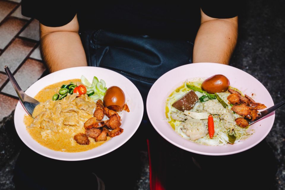 Bangkok: Backstreets Food Tour with 15+ Tastings - What You Actually Eat: Dumplings, Satay, Soup, and the Soy Sauce Ice Cream Moment