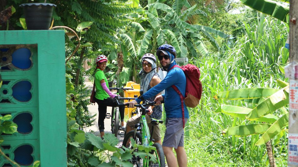 Bangkok: Bike and Canal Boat Tour with Lunch - Wat Paknam Phasi Charoen: temples, time, and good guide pacing