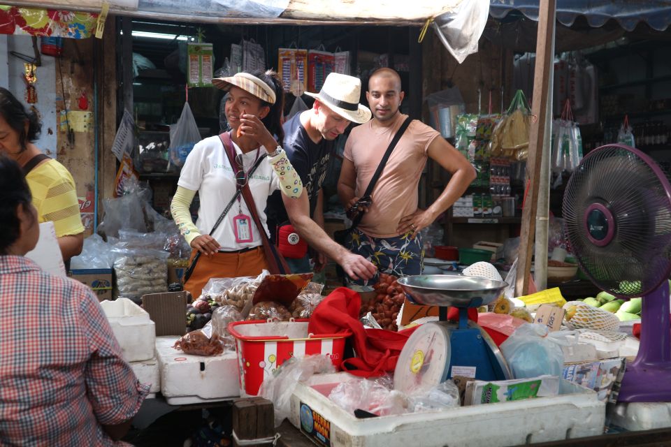 Bangkok: Bike and Canal Boat Tour with Lunch - Wat Pradittharam (Wat Mon) + the food market: the morning’s real flavor