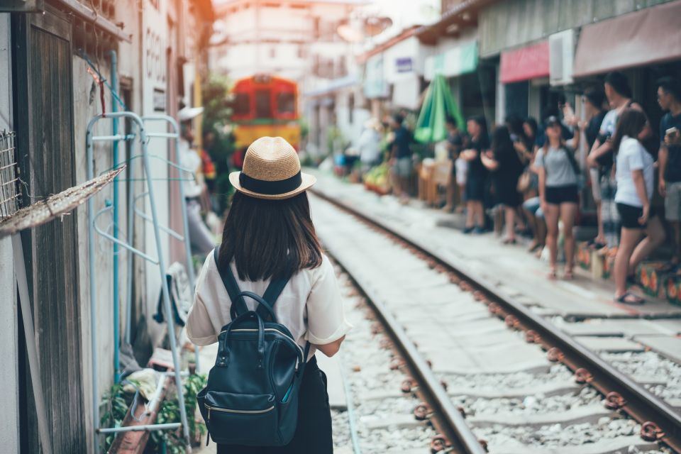 Bangkok: Damnoen Saduak, Train Market & Mahanakhon Day Trip - Key Things I’d Not Skip on This Day Trip