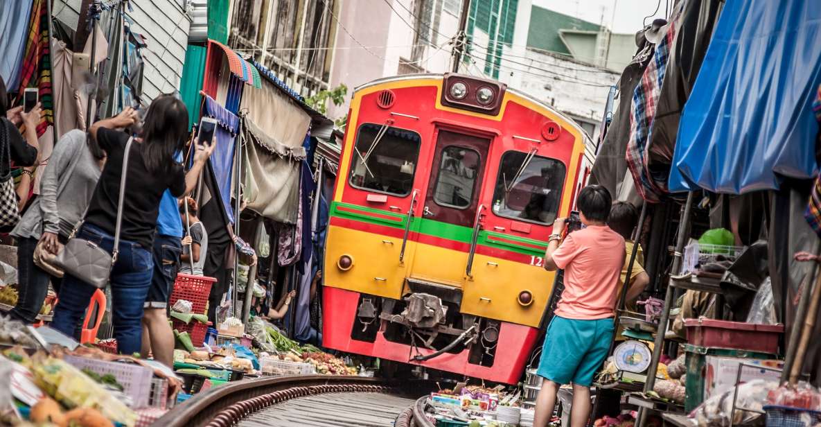 Bangkok: Damnoen Saduak, Train Market & Mahanakhon Day Trip - First Stop: Meeting at Robinson Sukhumvit (Don’t Overthink It)