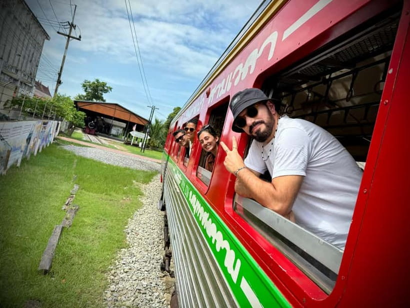 Bangkok: Floating Market and Train Market Experience - Getting Out of Bangkok: Comfort, Transfers, and Traffic Reality