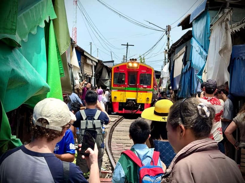 Bangkok: Floating Market and Train Market Experience - The Real Value of the Train + Boat Combo