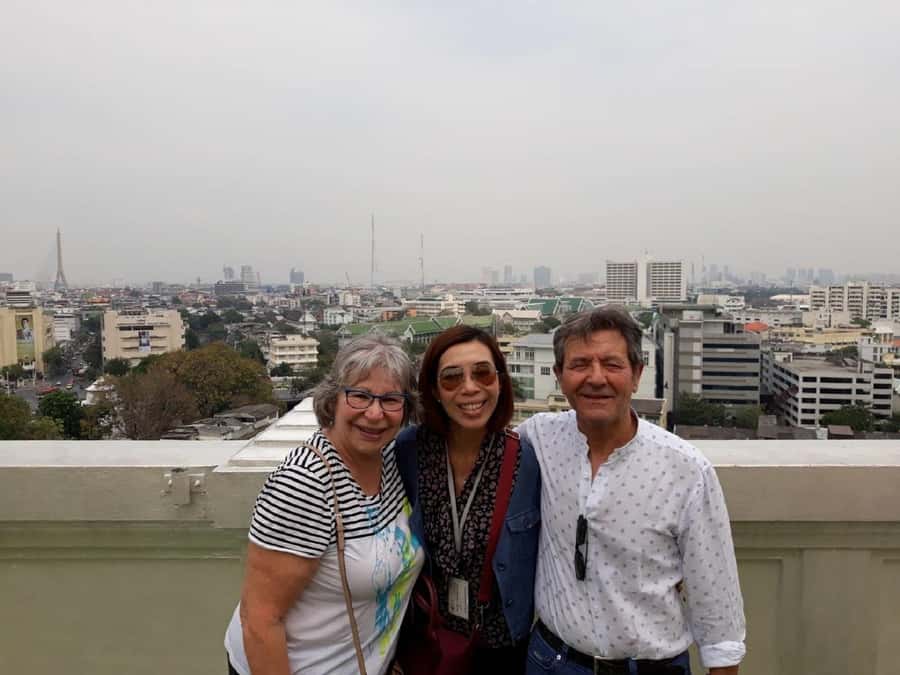 Bangkok: Full-Day Private Customized Tour with Transport - What the Guides Actually Add: Stories, Photo Spots, and Crowd Timing