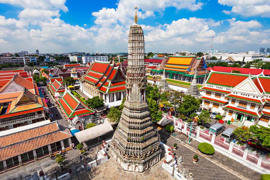Bangkok: Grand Palace, Wat Pho, and Wat Arun Private Tour - Wat Arun by Chao Phraya ferry: the Temple of Dawn at river level