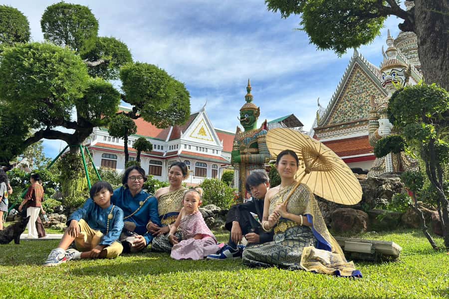 Bangkok in a Day: Must-Visit Highlights Tour with a Guide - Grand Palace and Emerald Buddha: The Temple Etiquette Part You Must Prepare