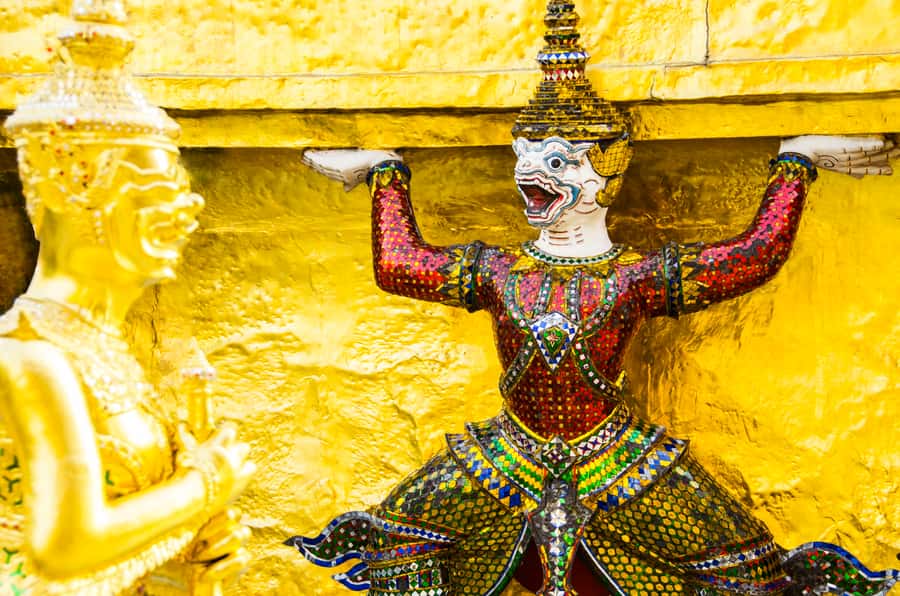 Bangkok in a Day: Must-Visit Highlights Tour with a Guide - Wat Pho and the Reclining Buddha: Where the Day Gains Meaning