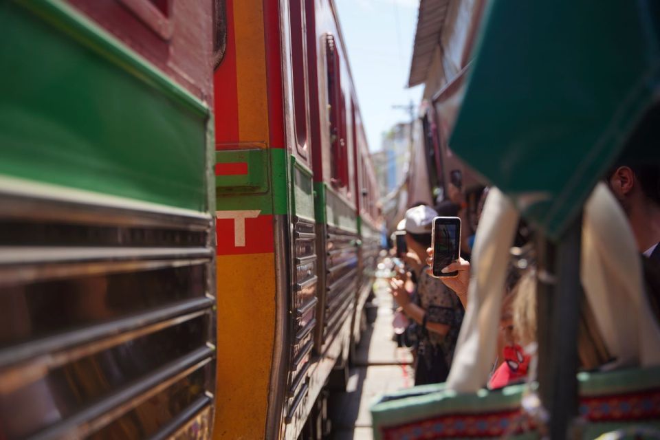 Bangkok: Maeklong Railway Market and Floating Market Tour - Maeklong Railway Market: the train-stall choreography that makes your brain grin