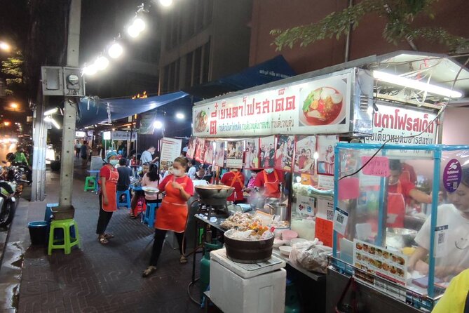 Bangkok: Michelin Guide Street Food Tour by Tuk Tuk - Rajadamnoen Avenue Connection: A Quick Sight Stretch