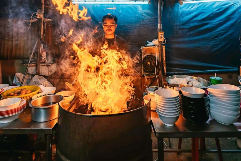 Bangkok: Midnight Food Tour by Tuk-Tuk - Isan Favorites and Chicken Fried Noodles: What You’ll Taste on the Road