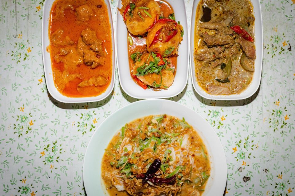 Bangkok: Old Siam Food Tour with 15+ Tastings - Why This Bangkok Tour Starts at Big C Ratchadamri