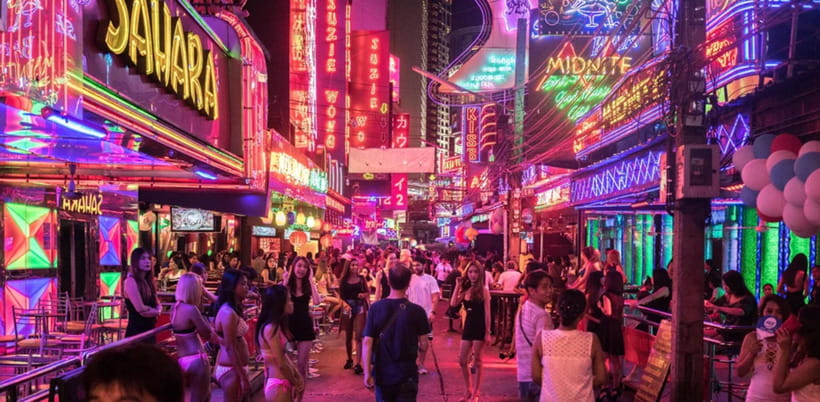 Bangkok: Soi Cowboy, Nana, Soi 11, Rooftops, Clubs & Go Go’s - Solaria Nishitetsu Hotel Rooftop: Early Skyline Before the Bass