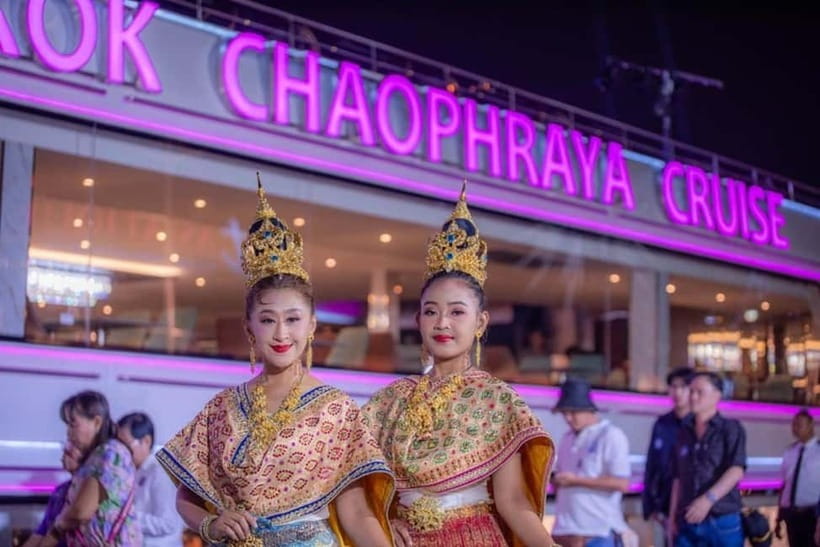 Bangkok: The Newest Luxury 5-Star Bangkok Chao Phraya Cruise - The River Views You Can Expect: Temples, Landmark Lighting, and Wat Arun-Style Night Scenes