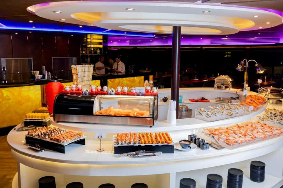 Bangkok: The Opulence Buffet Dinner Cruise with Live Band - Entering Icon Siam Pier 2: the easy start (mostly)