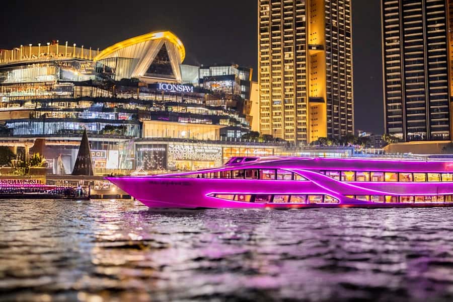 Bangkok: The Opulence Buffet Dinner Cruise with Live Band - The buffet that makes the cruise worth the ticket