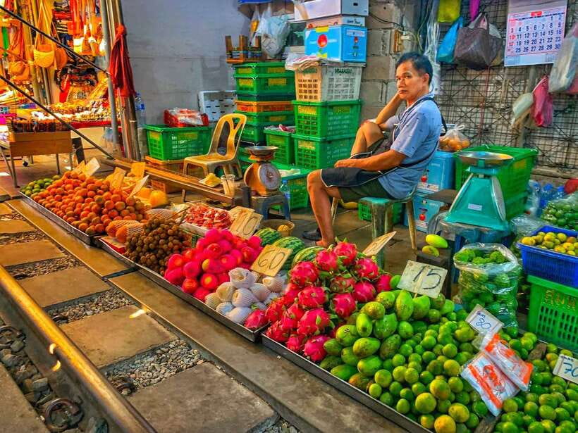 Bangkok: Train Market & Floating Market with Boat Ride - Maeklong Railway Market: The Timing Moment That Makes This Tour Worth It