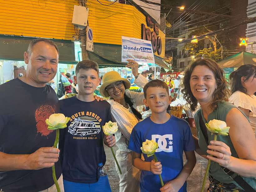 Bangkok Tuk-Tuk by Night with Chinatown Street Food Meal - Tuk-Tuk Circuit Through Old Bangkok Landmarks