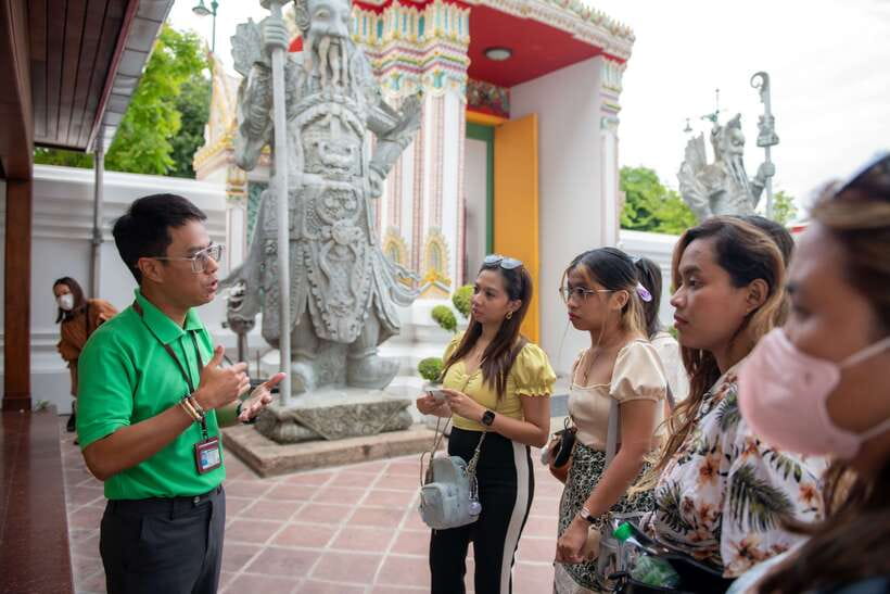 Bangkok: Wat Pho and Wat Arun Guided Walking Tour - What’s included (and what’s not): plan around it