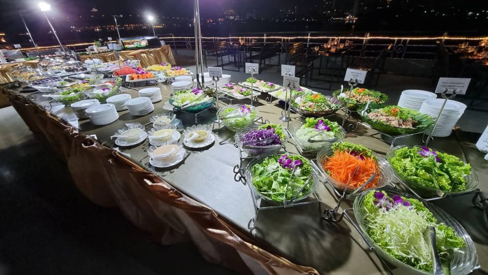 Bangkok: White Orchid Chao Phraya Dinner Cruise - Entertainment and atmosphere: fun, but not everyone’s idea of quiet