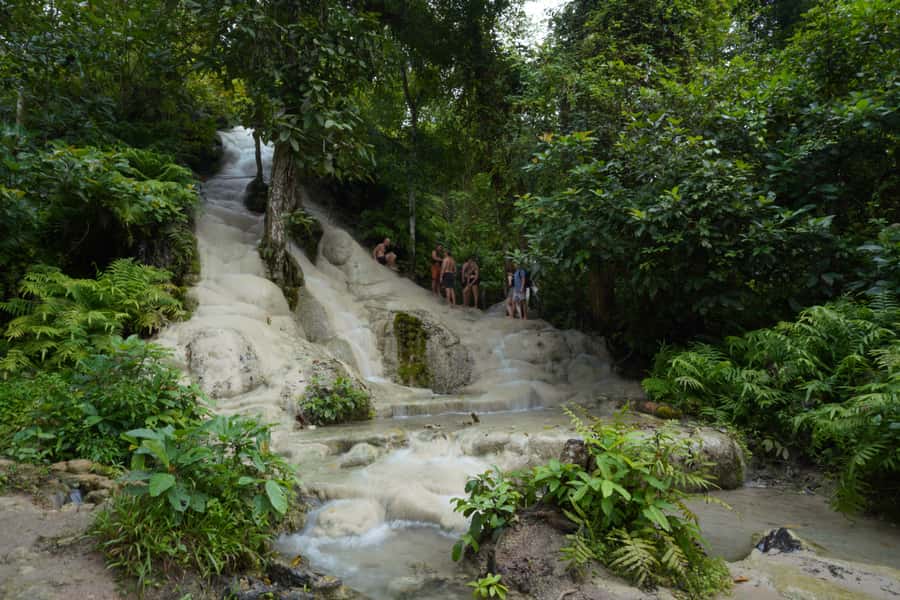 Chiang Mai: Bua Thong Sticky Waterfall and Huge Cave Tour - Bua Tong Cave: Royal Legend Meets a Lot of Steps