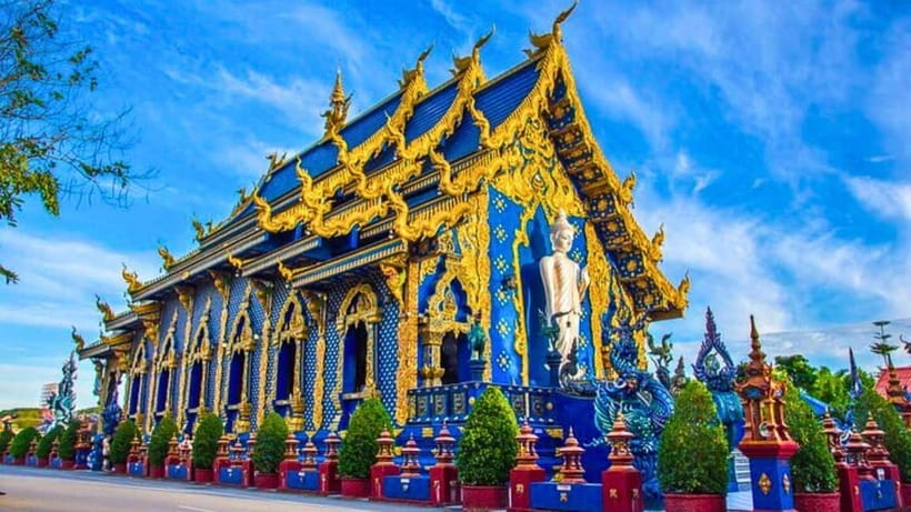 Chiang Mai: Chiang Rai Temples, Golden Triangle & Boat Tour - Hilltribe stop and the Karen Hill Tribe photo-culture question