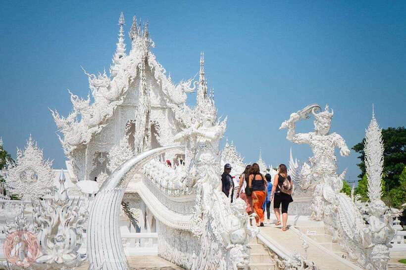 Chiang Mai: Chiang Rai Temples, Karen Tribe and Hot Springs - Wat Rong Khun (White Temple): purity symbolism meets modern trickery