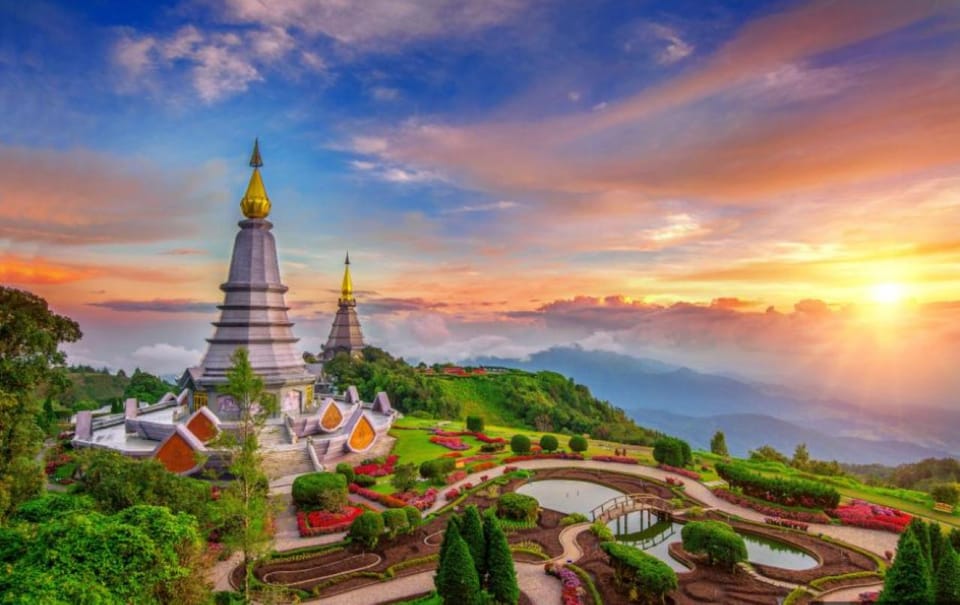 Chiang Mai: Doi Inthanon Park with Kew Mae Pan Hike Day Trip - Wachirathan Waterfall: The Best Ending Stop for Big Water Photos