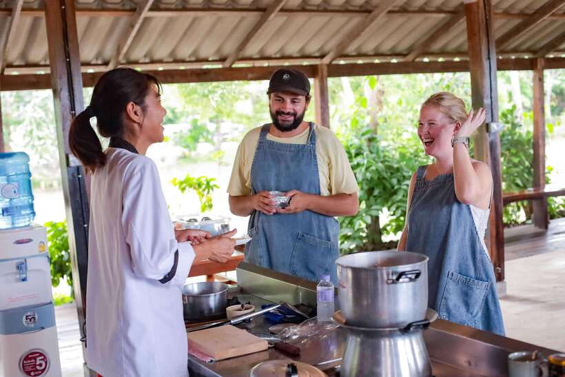 Chiang Mai: HALF-DAY COOKING COURSE at a Thai Cooking Farm - At the market: learning Thai ingredients you can actually find later