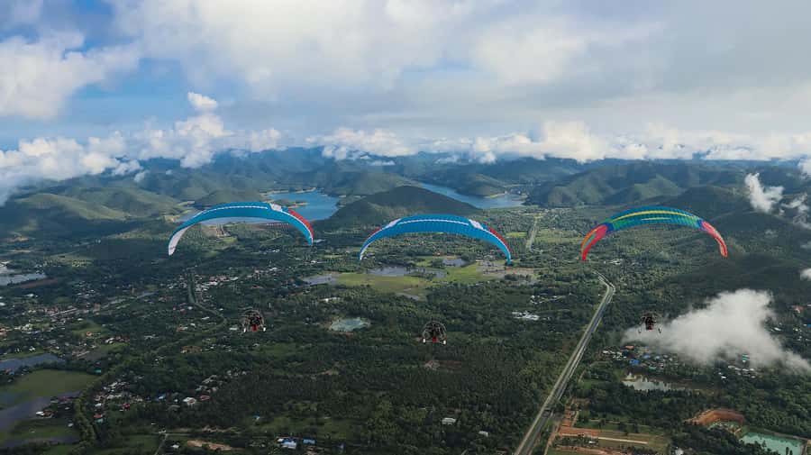 Chiang Mai: Paramotor with Licensed Flight Instructors - Safety Focus at a Certified FlyingBird Airfield