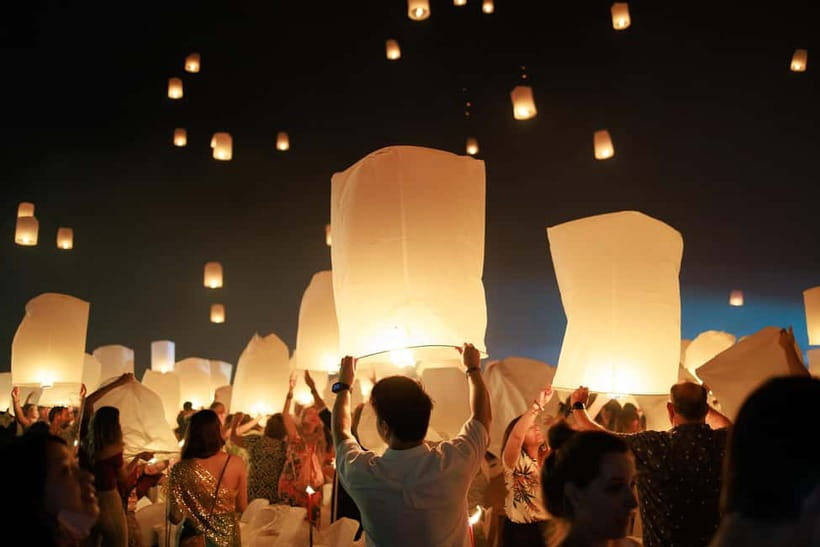 Chiang Mai Sky Lanterns Festival 2025 - Yee Peng at Rock n’ River: what the setting means for your night