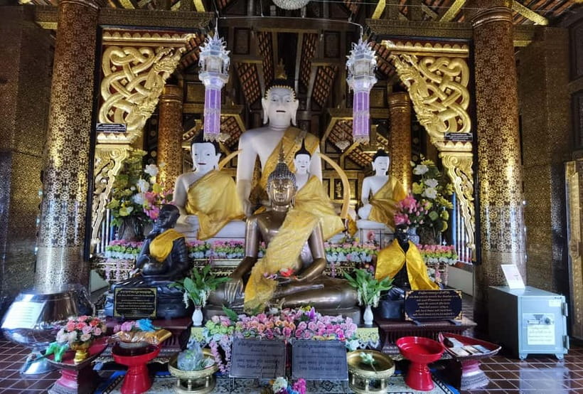 Chiang Mai: Temple And City Walking Tour Part I - The guide experience: why Q&A (and former-monks) change the whole tour