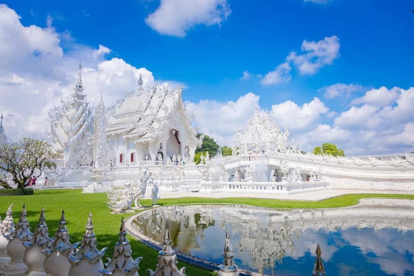 Chiang Mai: White, Red/Black & Blue Temples Tour with Lunch - Key highlights worth planning around