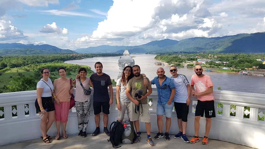 Chiang Rai: Guided Full-Day Highlights Tour with Thai Lunch - Wat Rong Suea Ten: blue murals and a Northern Thai mood shift