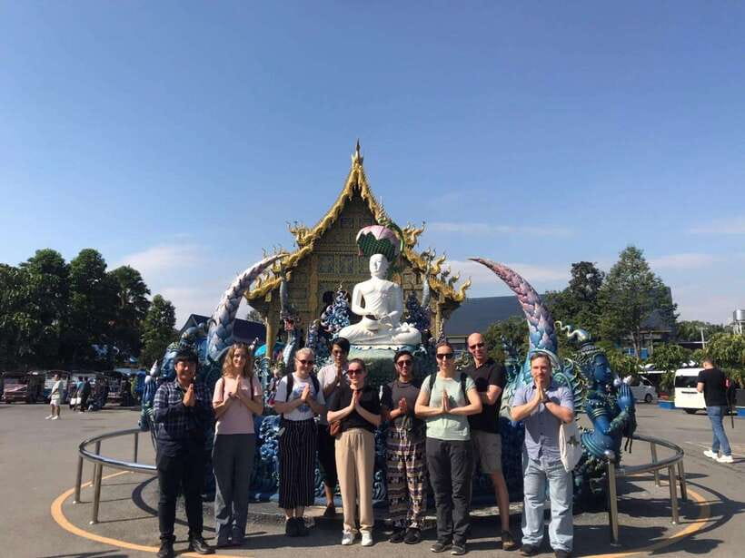 Chiang Rai: Guided Highlights Guided Tour with Buffet Lunch - Choui Fong Tea Plantation: tasting, photos, and buying small souvenirs