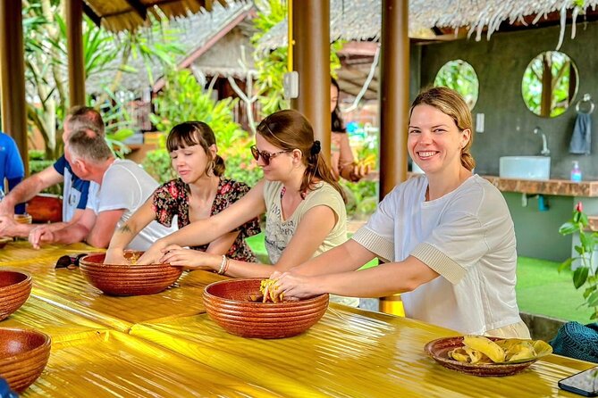 Elephant Nature Care, the largest elephant sanctuary on Koh Samui - Once you arrive: snacks, orientation, and the staff rhythm