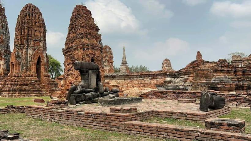 From Bangkok: Ayutthaya Heritage Tour with Sunset Boat Ride - The 1-hour sunset boat ride: what to expect on the river