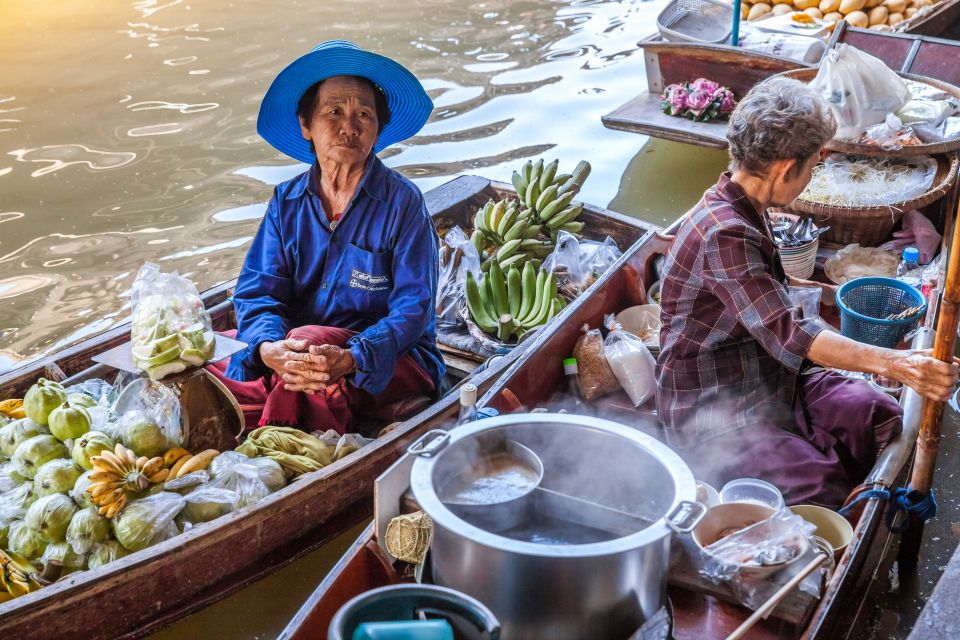 From Bangkok: Damnoen Saduak Floating Market Guided Tour - What to pack and how to prepare for canal sun