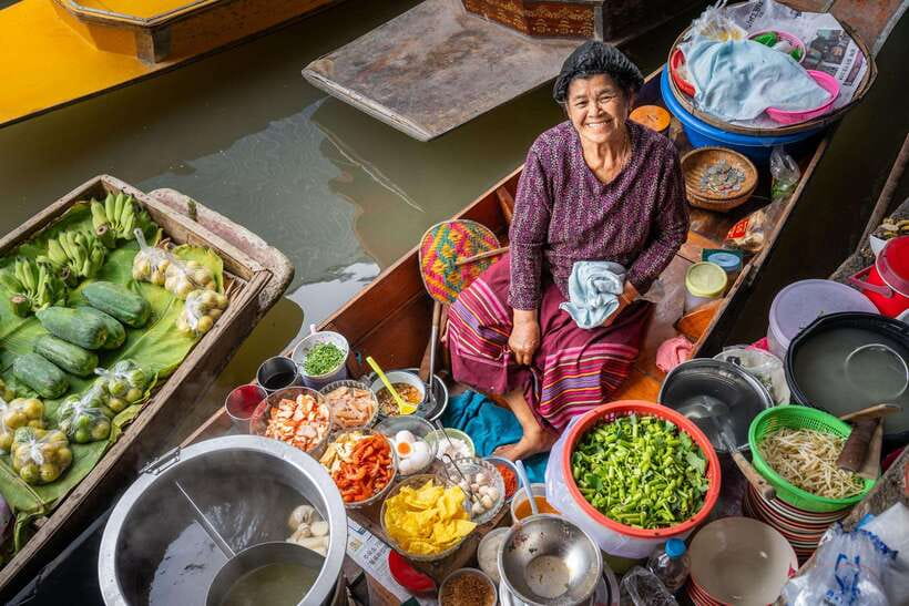 From Bangkok: Railway & Damnoen Saduak Floating Market Tour - 5 standout reasons to book this Bangkok rail-and-waterway tour