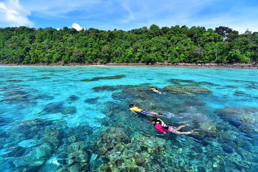 From Khao Lak: Full-Day Snorkeling in the Surin Islands - From Khao Lak to the Surin Islands: the early start that pays off