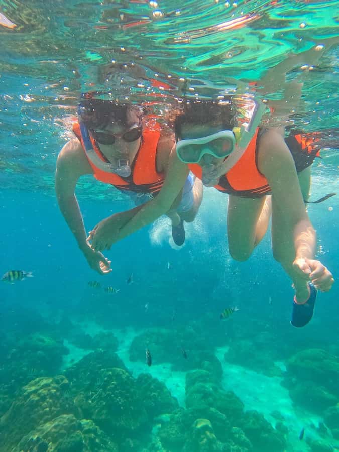From Krabi : Private Luxury Longtail Boat - From Ao Nang to Nopparat Park Pier: what the day feels like before you sail