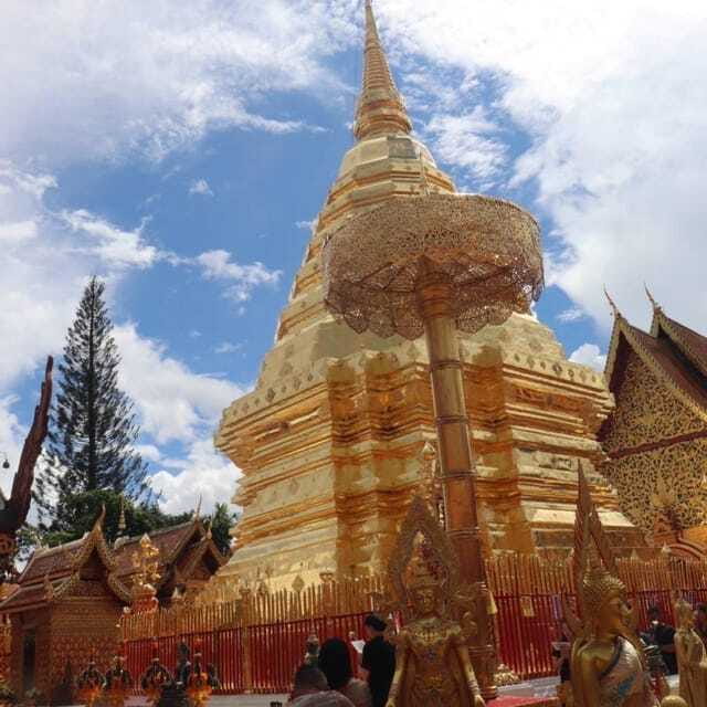 Half Day Morning Wat Pha Lat & Wat Phra That Doi Suthep Tour - Wat Phra That Doi Suthep: the stair climb, the relic pagoda, and the views