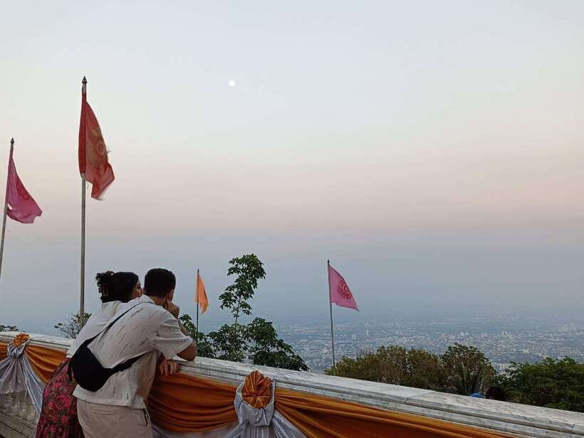 Half Day Morning Wat Pha Lat & Wat Phra That Doi Suthep Tour - What to expect from the schedule (and why timing feels flexible)