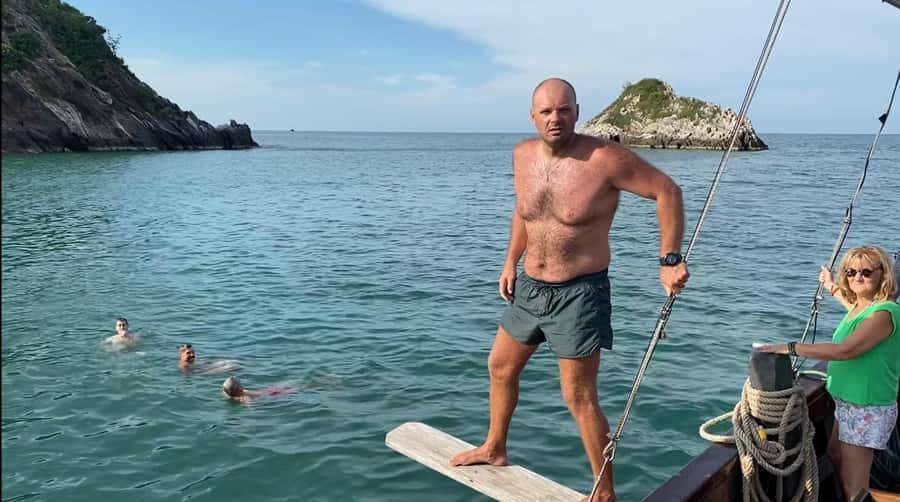 Hua Hin: Full-Day Trip to Sam Roi Yot by Sail Boat - Dolphins Bay, Koh Ram monkeys, and Sam Roi Yot’s coast