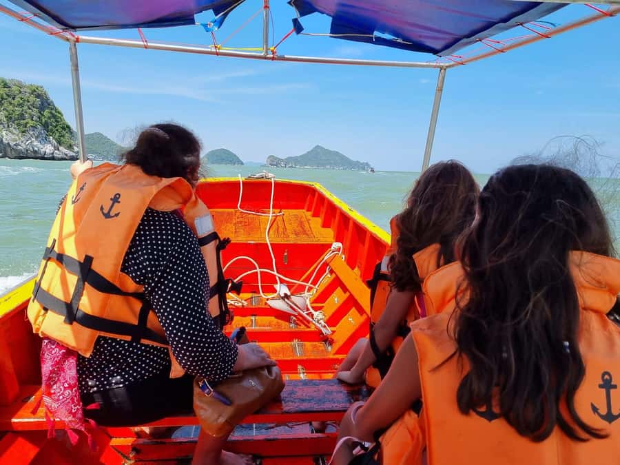 Hua Hin: Sam Roi Yod and Praya Nakhon Cave Group Tour - Pickups, air-con van comfort, and how the schedule actually feels