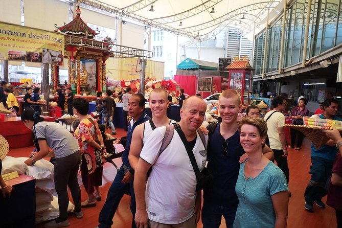 In and around Bangkok Private Tour Guide with Custom Experience - Guides and service level: who you might get