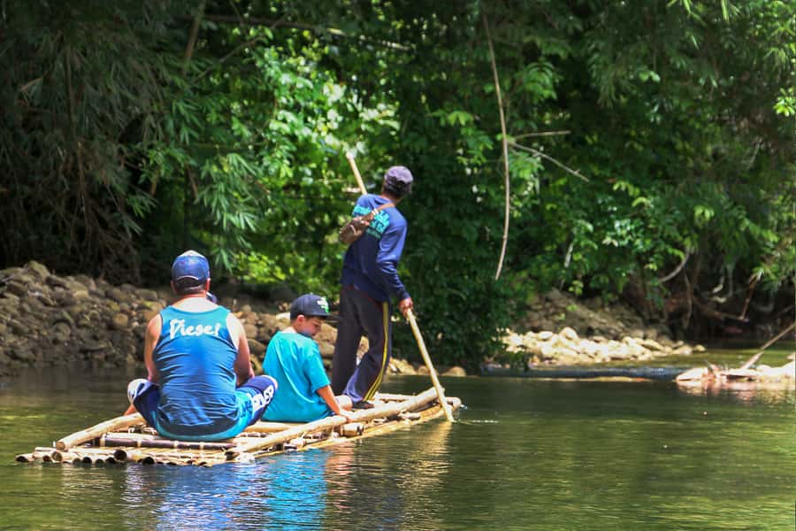Khao Lak: Rafting, Elephant Bathing & Sea Turtle Center Tour - Ton Pling Waterfall: a cool break with rocky edges